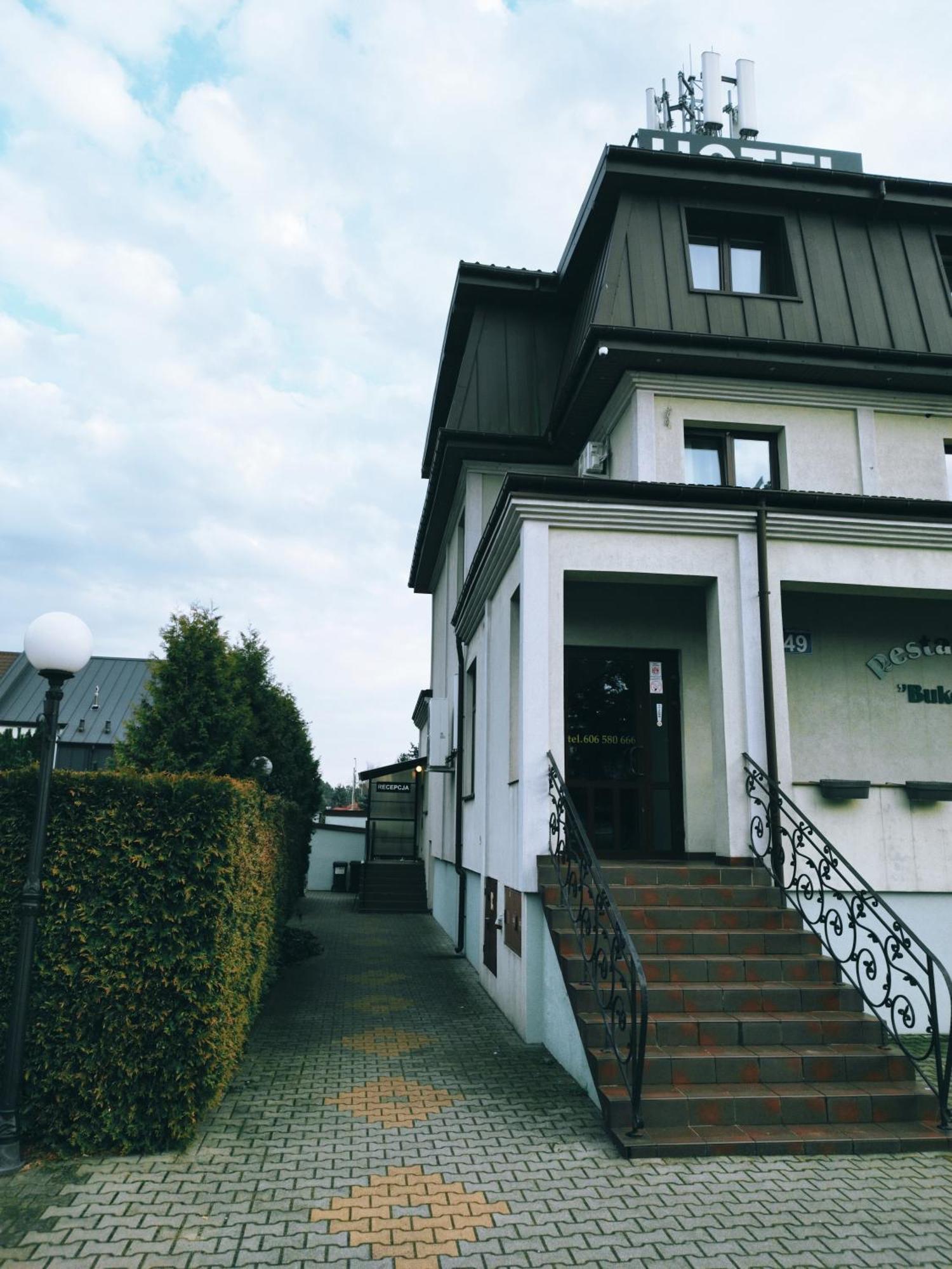 Hotel Bukowiec Legionowo Luaran gambar